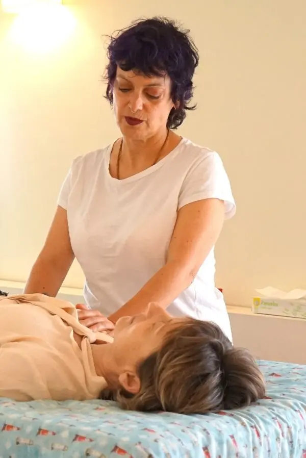 Restaurar el equilibrio interno después de experiencias traumáticas puntuales, de desarrollo y ancestrales